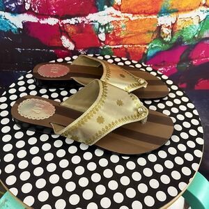 Gap Leather Upper Gold Tone Boho Flat Sandals New Size 6